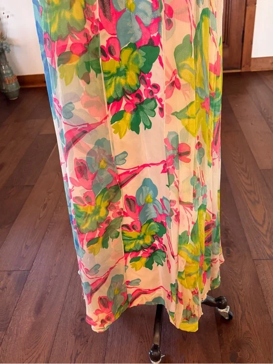 Vintage 1960s Mr. John Jr. Floral Dress with Beaded Neckline Size Small/Medium - Picture 7 of 13